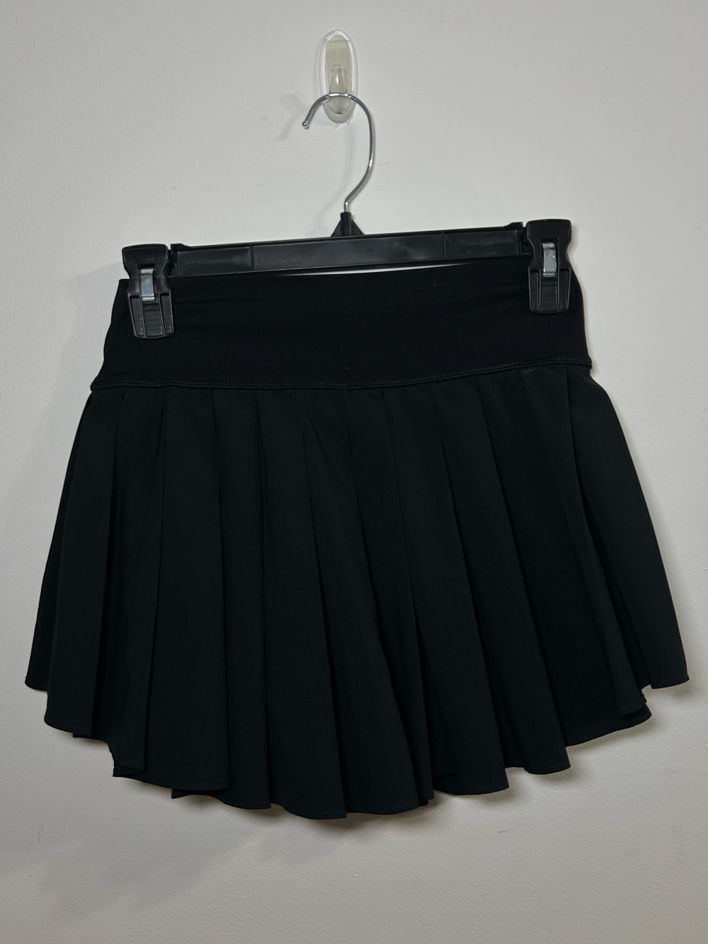 Offline by Aerie Black Pleated Women’s Athletic Skirt